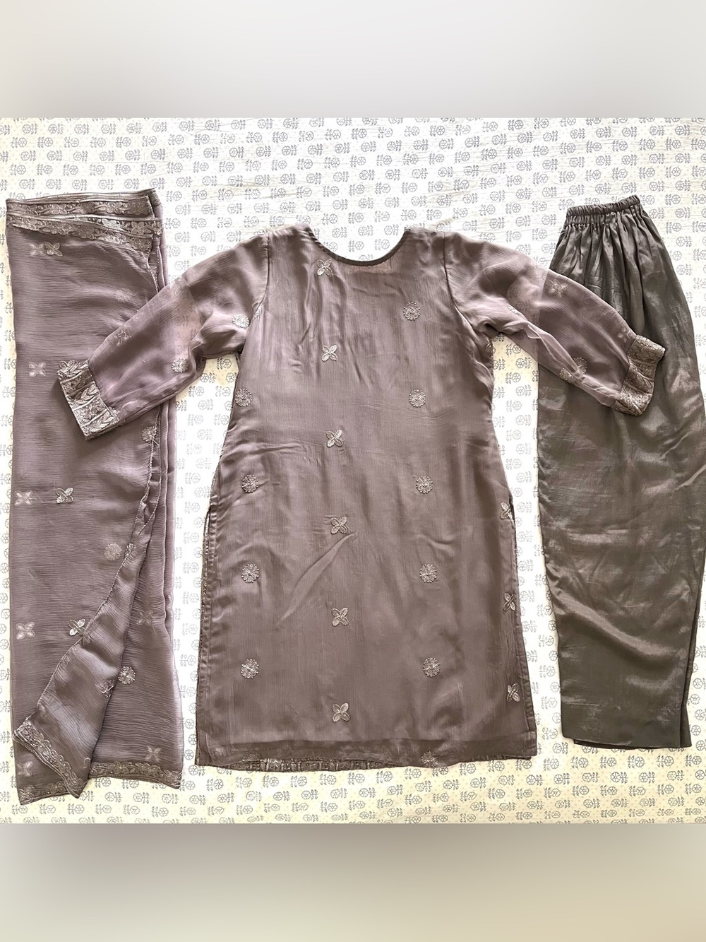 Shiny Sequin Embellished Shalwar Kameez - Picture 3 of 13